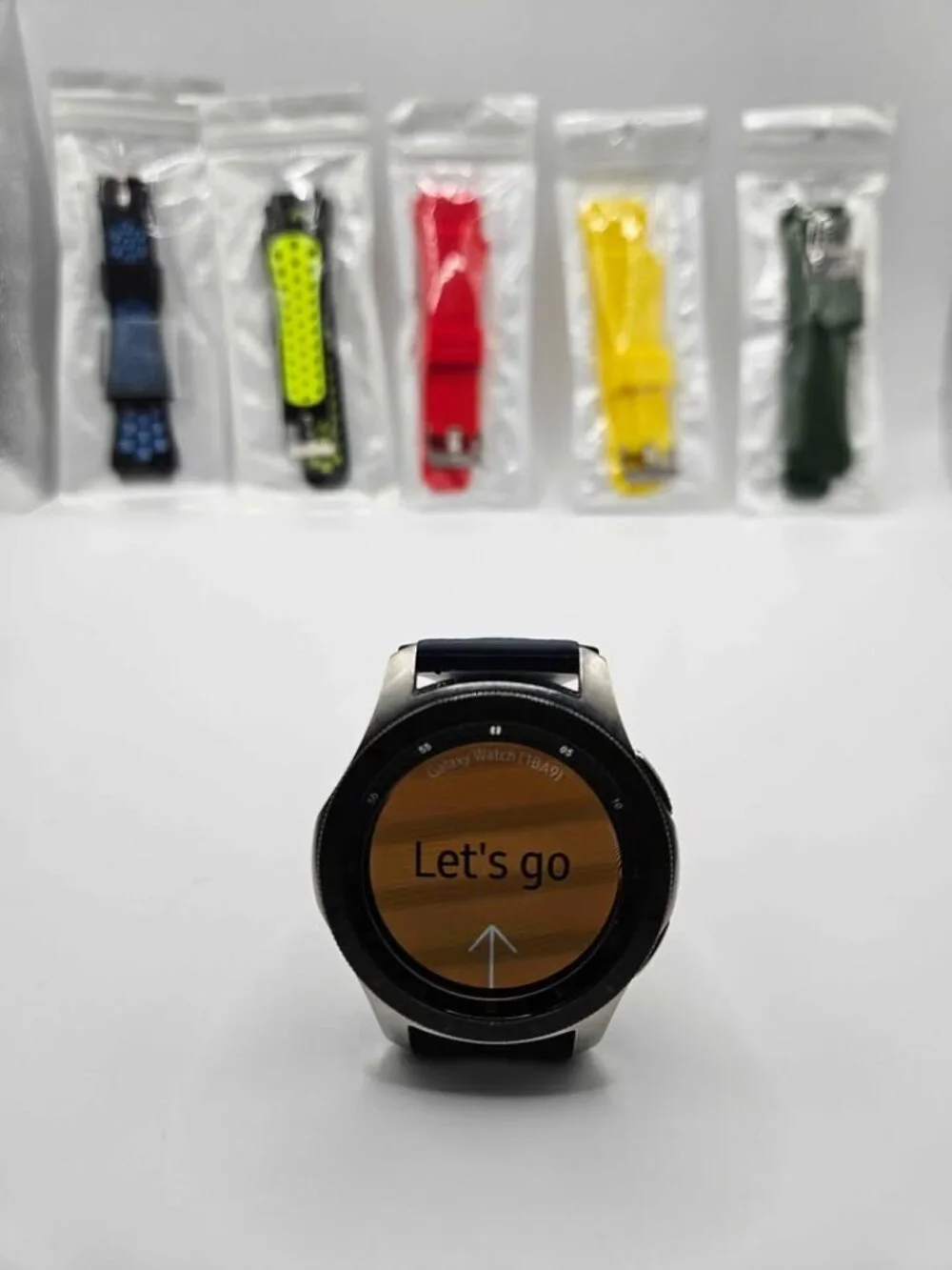 Samsung Galaxy Watch 46mm (Silver/Black) - SM-R800 - Great Condition